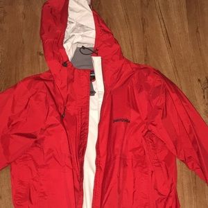 Men’s Medium Patagonia Rain Jacket